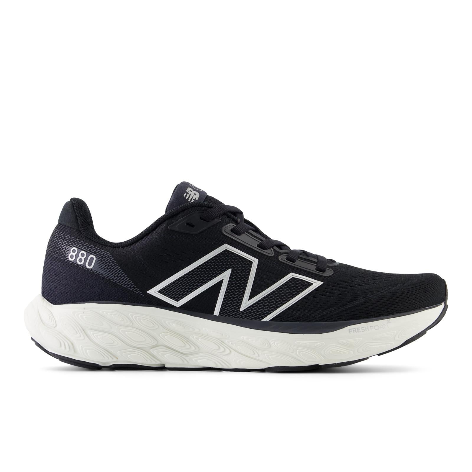 New Balance Women s 880v14 8 D Black White