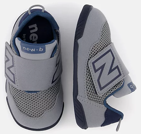 New balance clearance kids white shoes